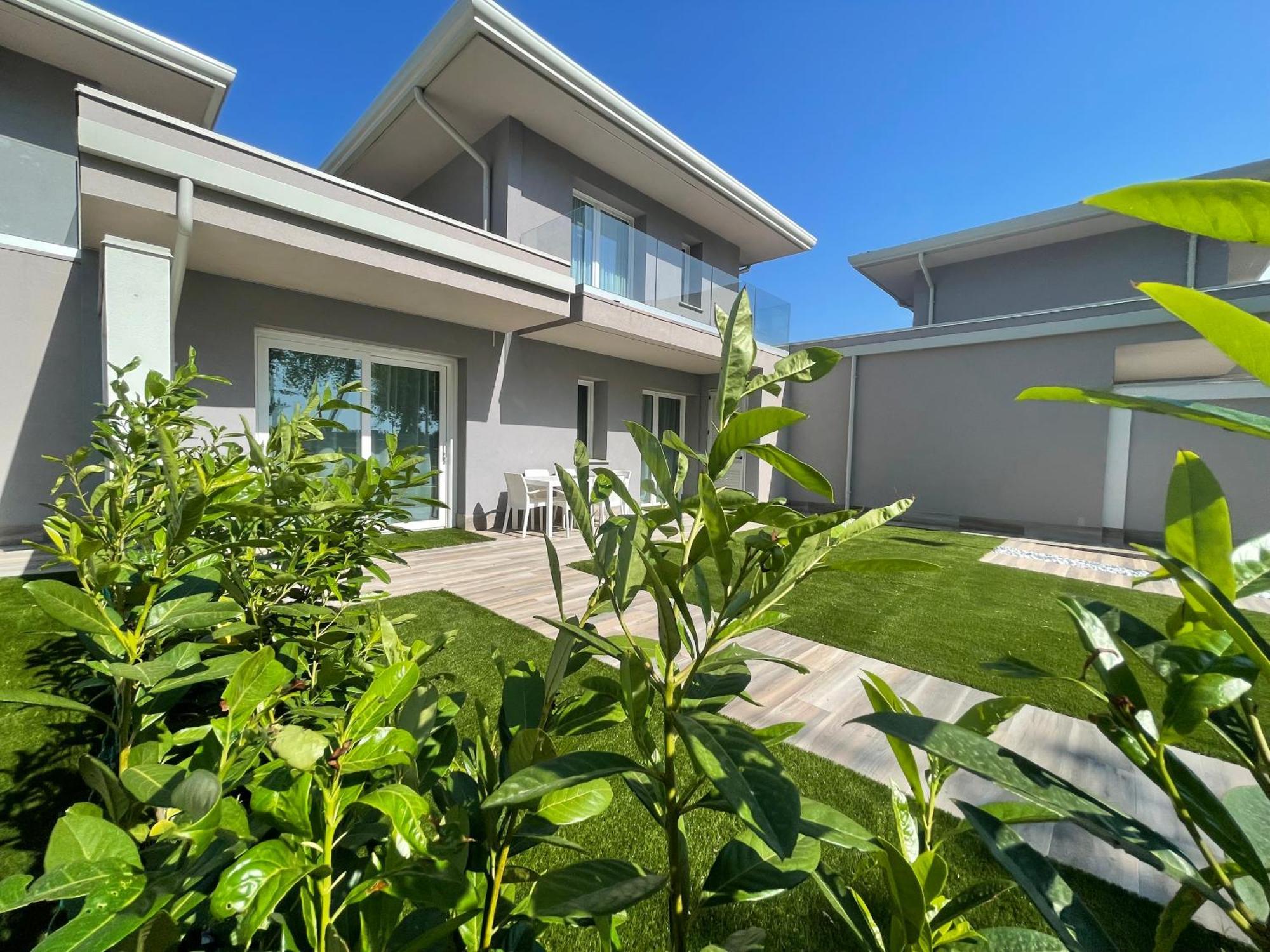 Polinesia 8 Villa ลีโด เดลเล นาซิโอนี ภายนอก รูปภาพ